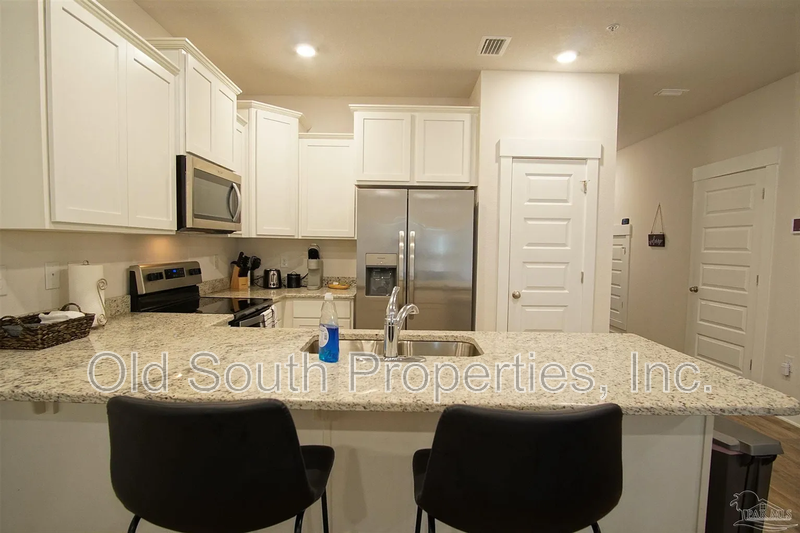 Easy access to Navy Federal complex, shopping & interstate. property image