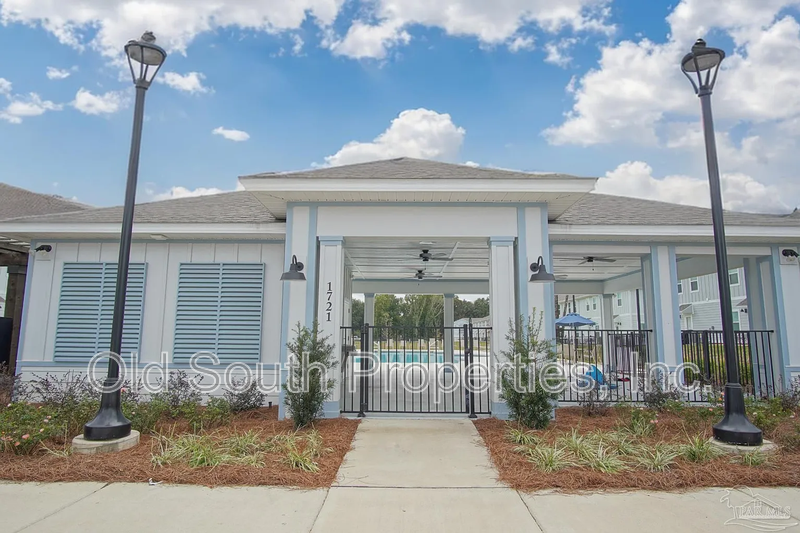 Easy access to Navy Federal complex, shopping & interstate. property image