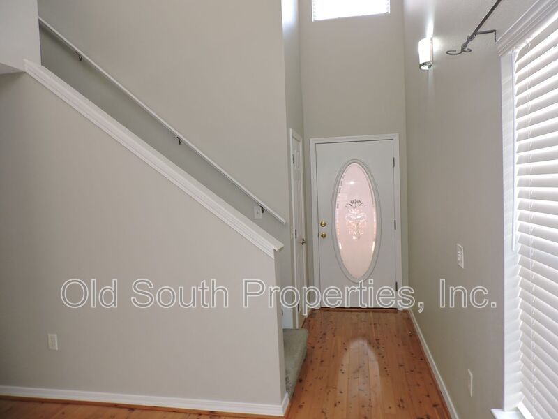 Conveniently located to shopping & Whiting Field! property image