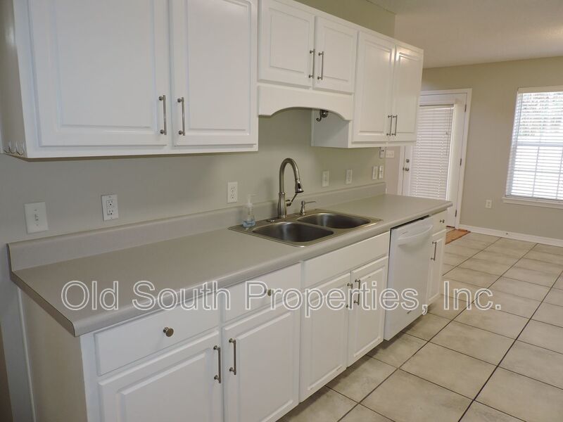 Conveniently located to shopping & Whiting Field! property image