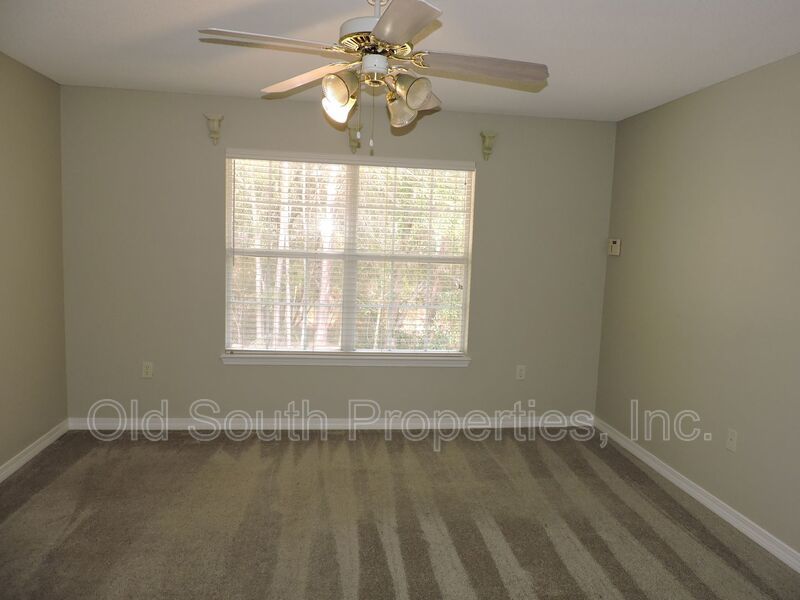 Conveniently located to shopping & Whiting Field! property image