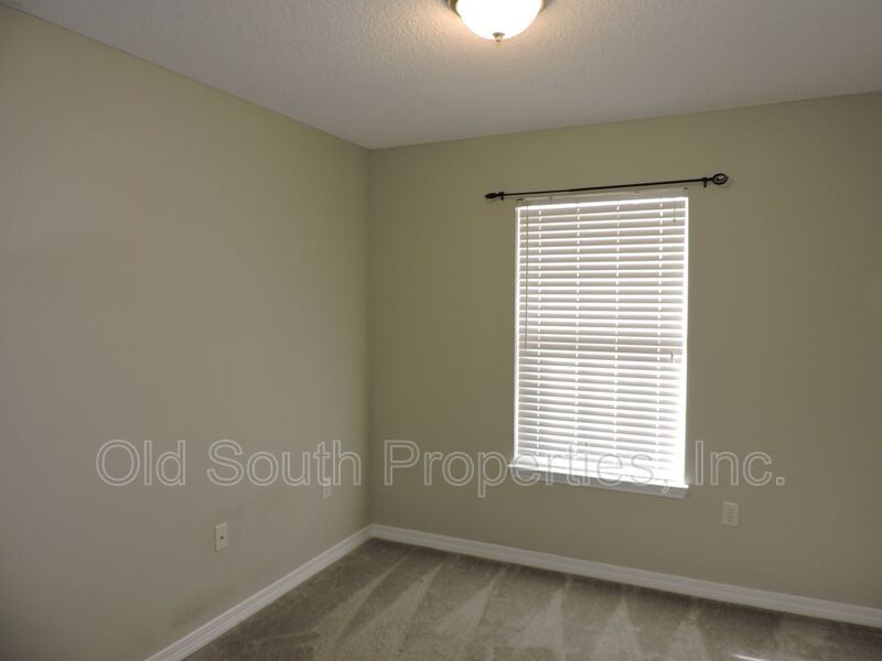 Conveniently located to shopping & Whiting Field! property image