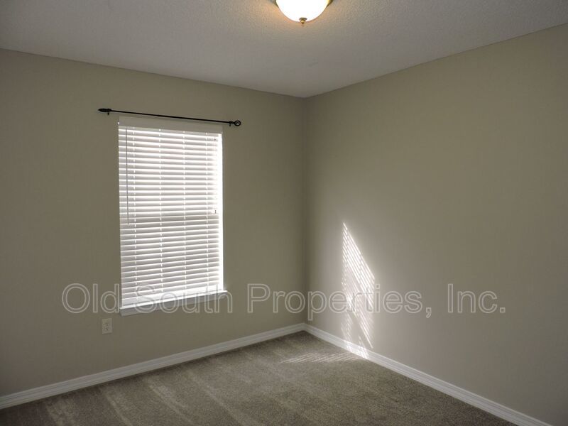 Conveniently located to shopping & Whiting Field! property image