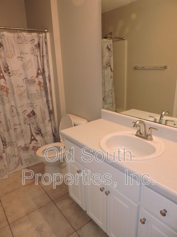 Conveniently located to shopping & Whiting Field! property image