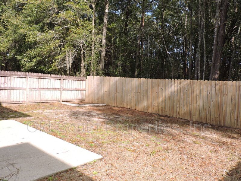 Conveniently located to shopping & Whiting Field! property image