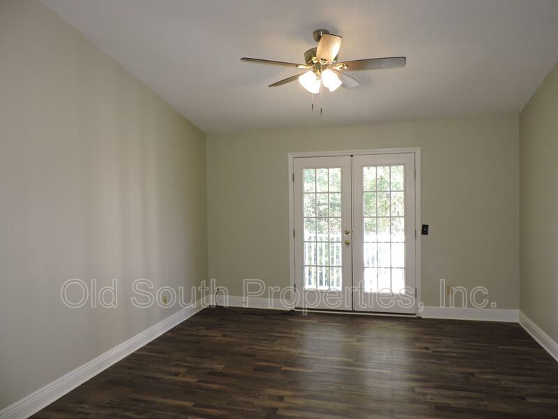 Upstairs unit with lots of updates! property image
