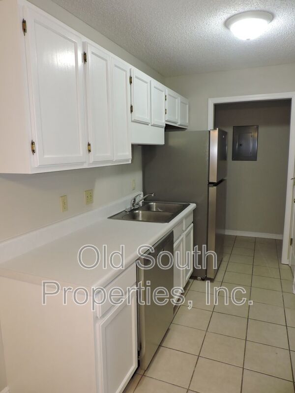 Upstairs unit with lots of updates! property image