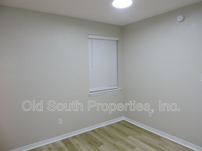 Updated duplex convenient to bases! property image