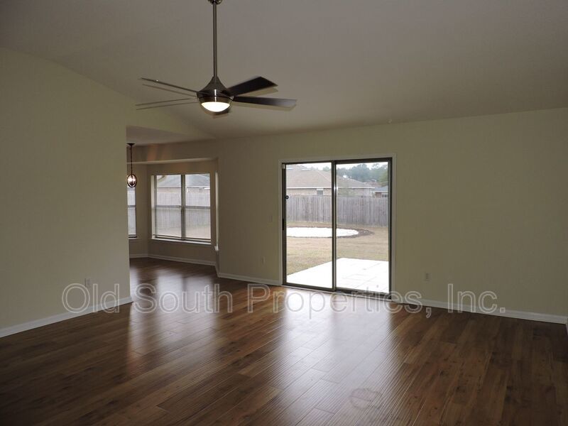 Four bedroom home near Whiting Field! property image