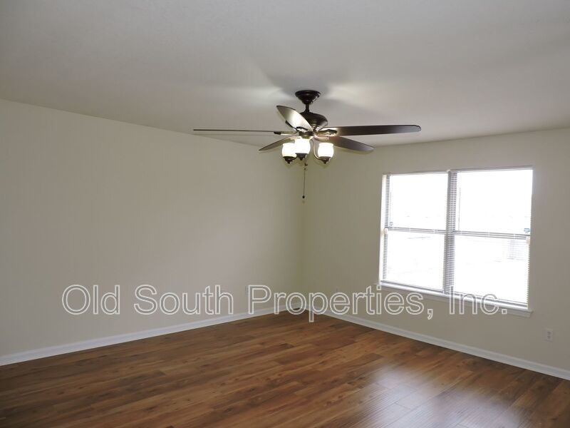 Four bedroom home near Whiting Field! property image