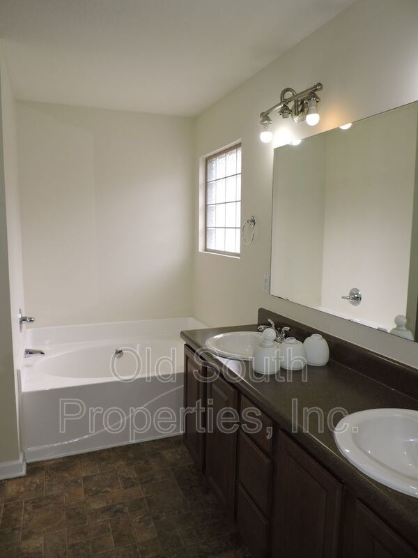 Four bedroom home near Whiting Field! property image