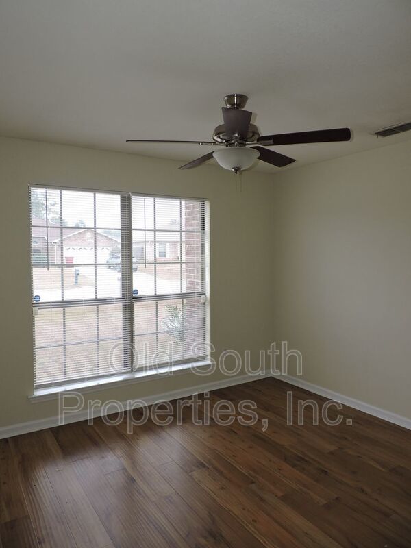 Four bedroom home near Whiting Field! property image