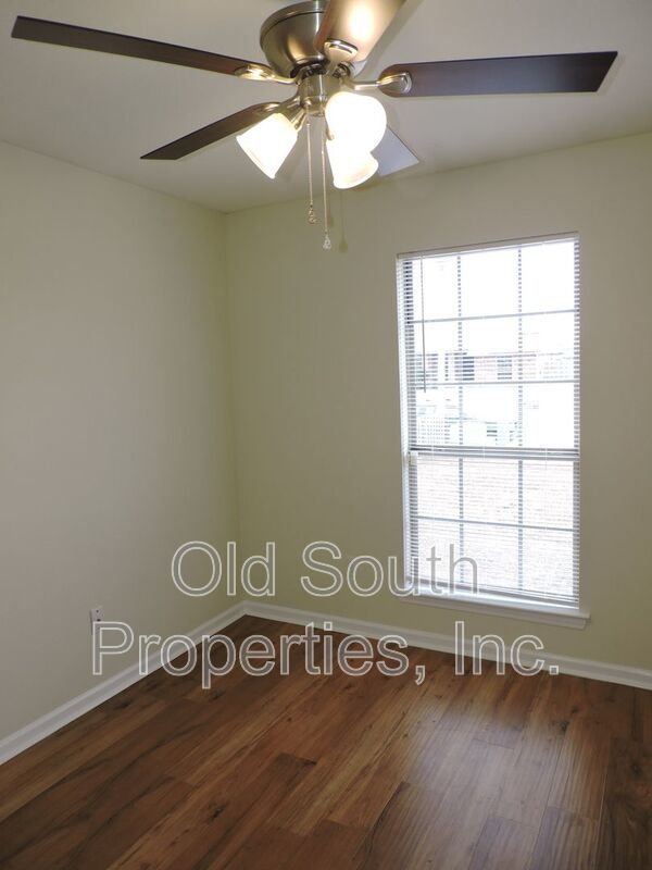 Four bedroom home near Whiting Field! property image