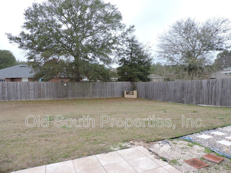 Four bedroom home near Whiting Field! property image