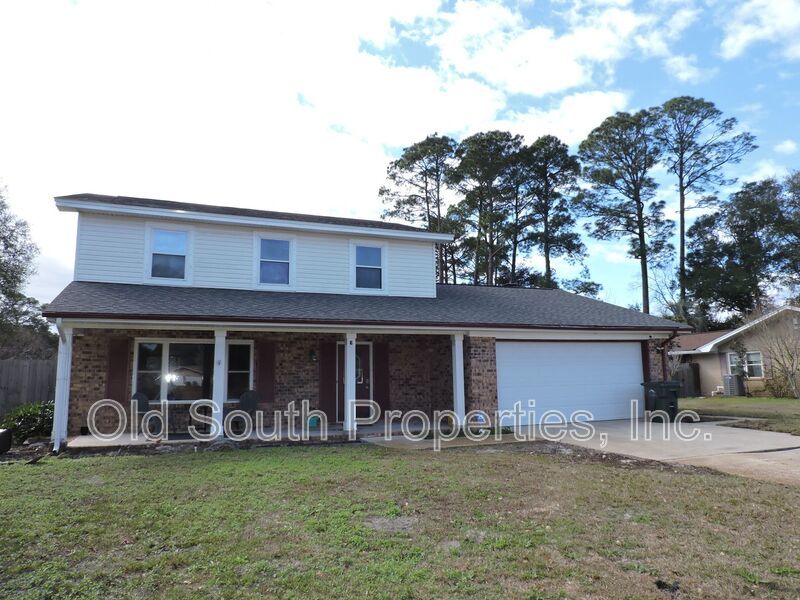 Easy access to bases & shopping! property image