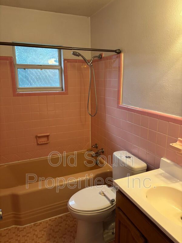 425 Rentz Ave property image