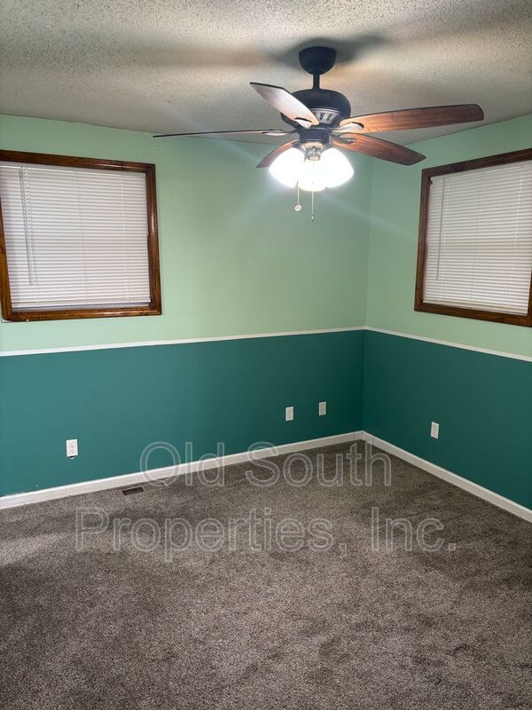 425 Rentz Ave property image