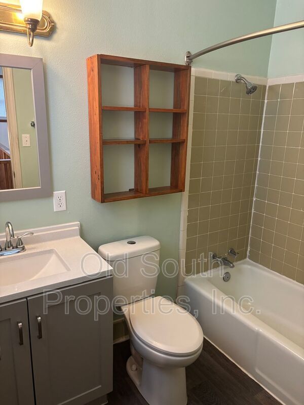 425 Rentz Ave property image