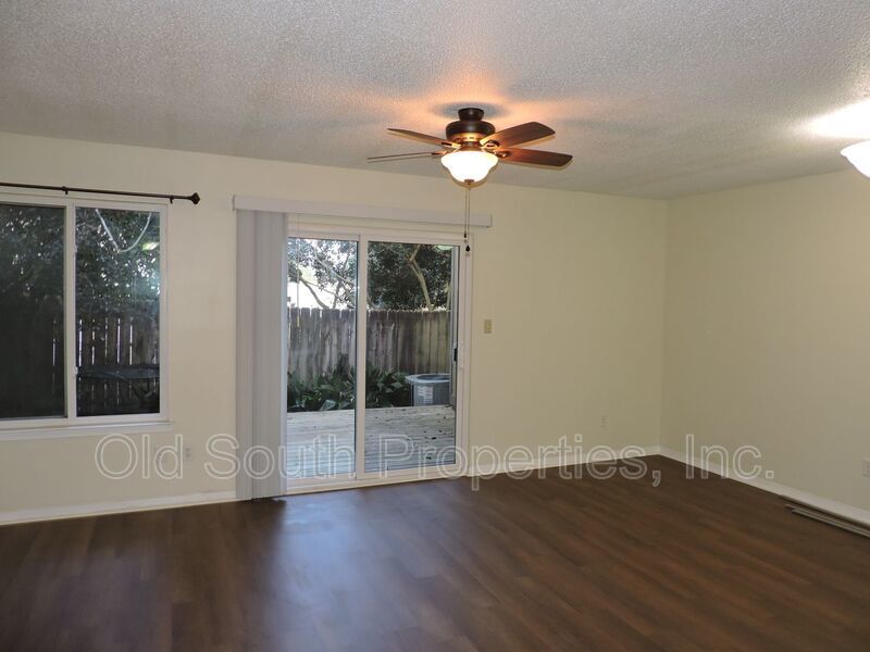 Convenient Northeast location! property image