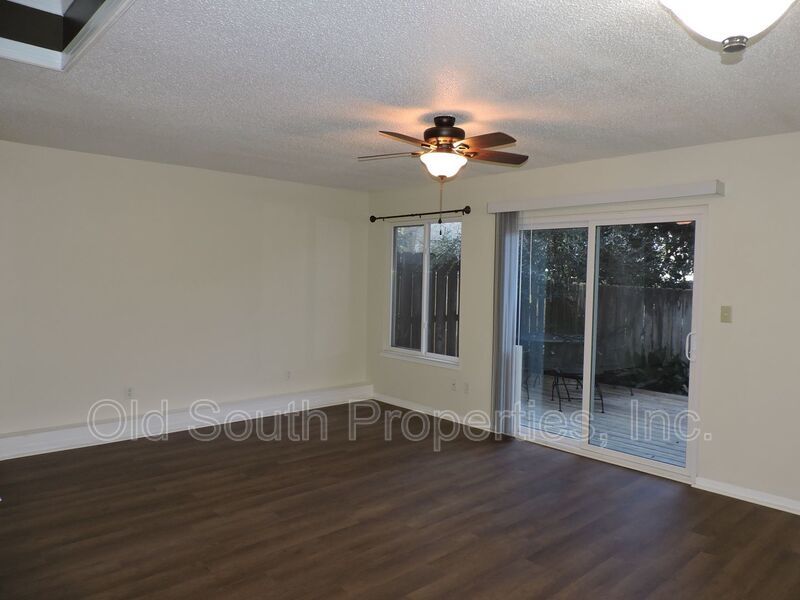 Convenient Northeast location! property image