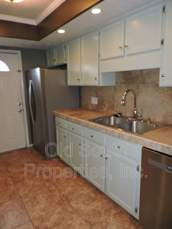 Convenient Northeast location! property image