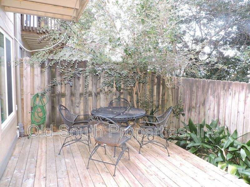 Convenient Northeast location! property image