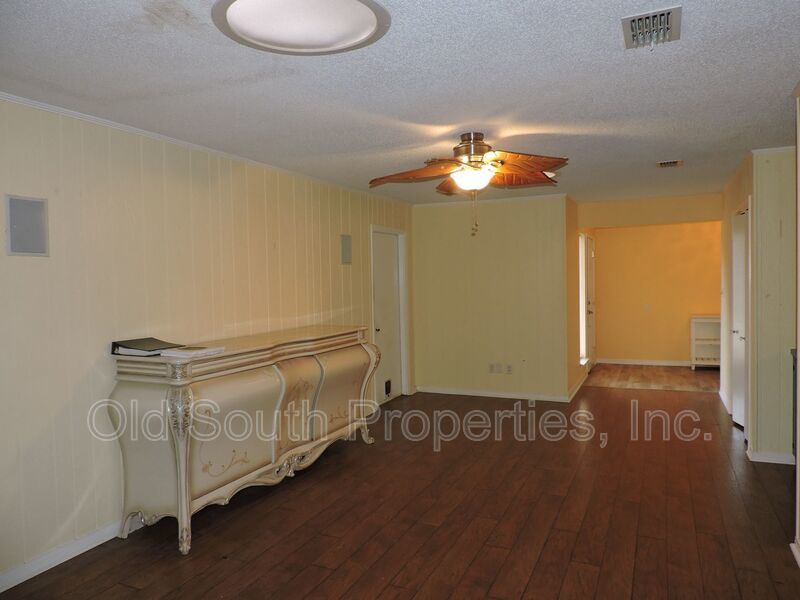 Easy access to bases & Perdido Key! property image