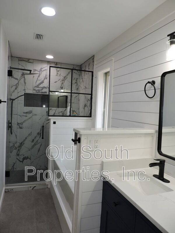 Easy access to bases & Perdido Key! property image