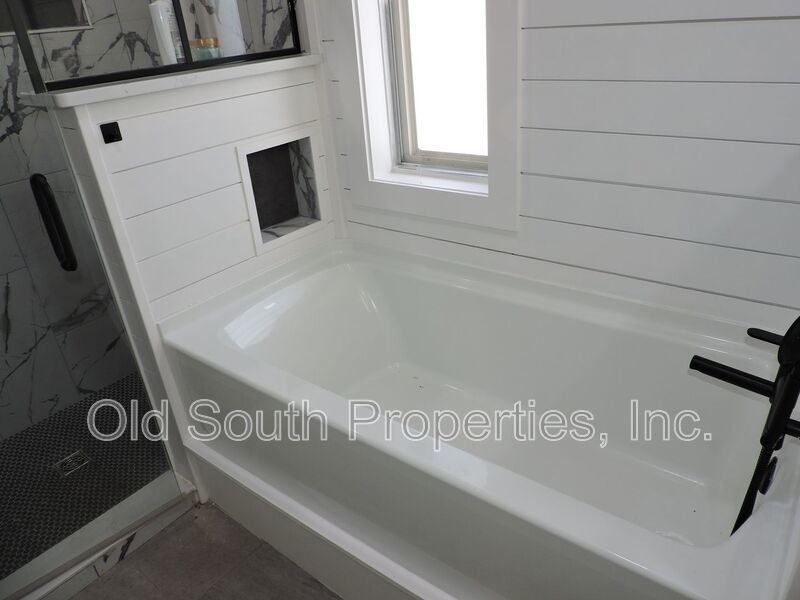 Easy access to bases & Perdido Key! property image