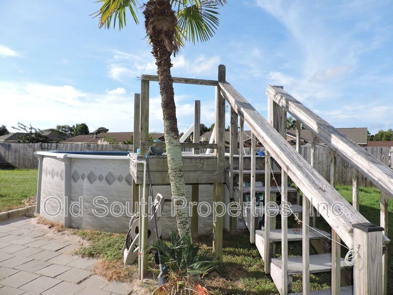 Easy access to bases & Perdido Key! property image