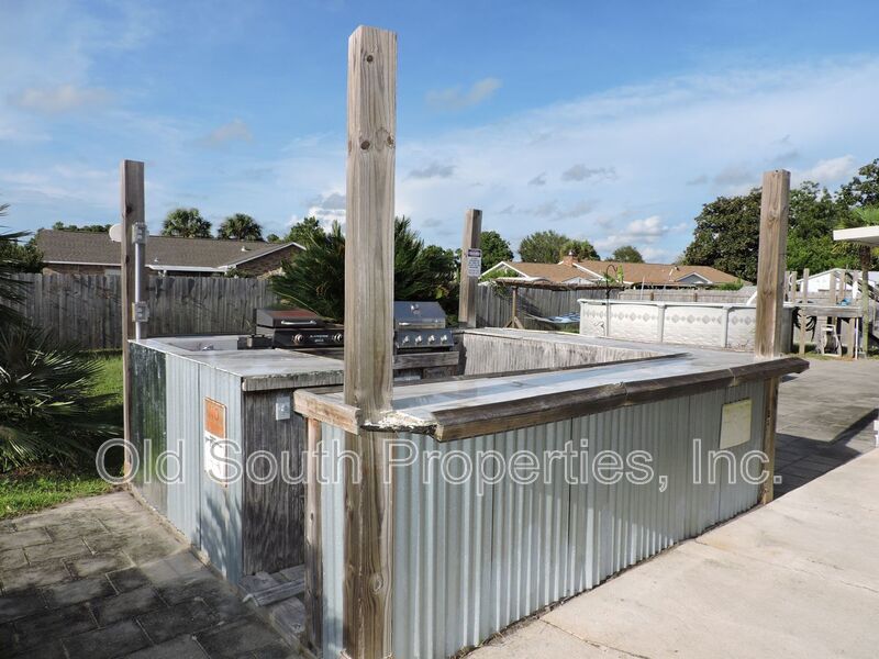 Easy access to bases & Perdido Key! property image