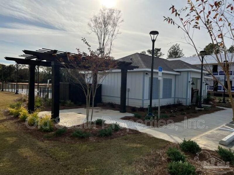 FURNISHED UNIT property image