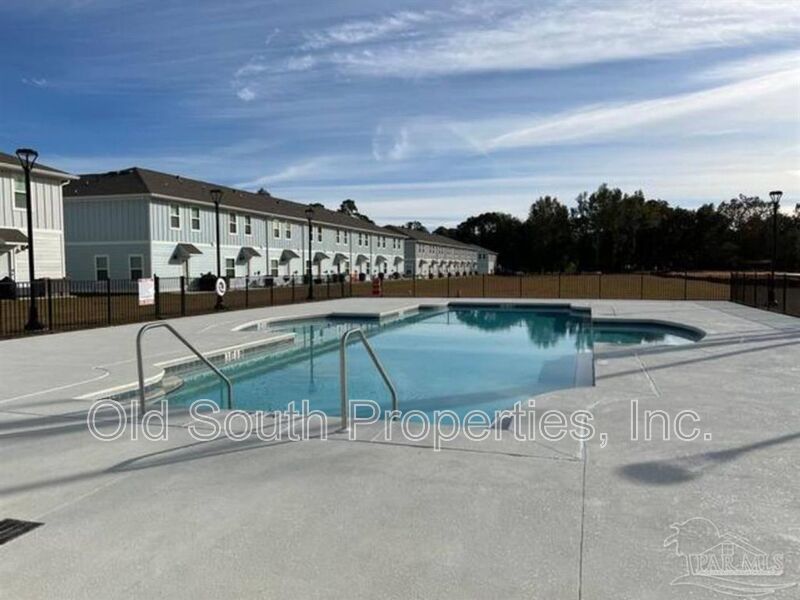 FURNISHED UNIT property image