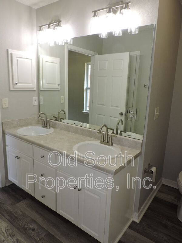 Easy access to I-10! property image