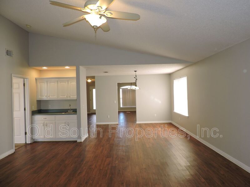 Convenient to NAS and Corry! property image