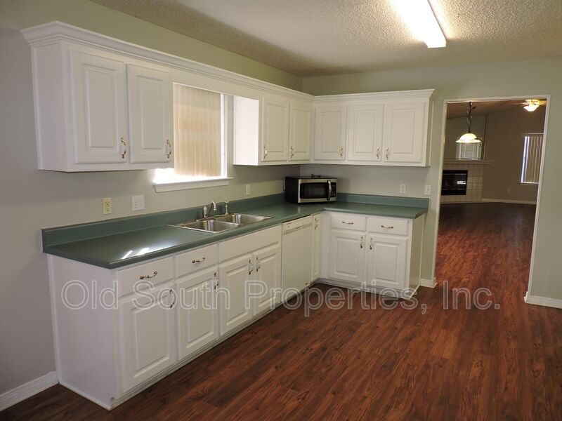 Convenient to NAS and Corry! property image