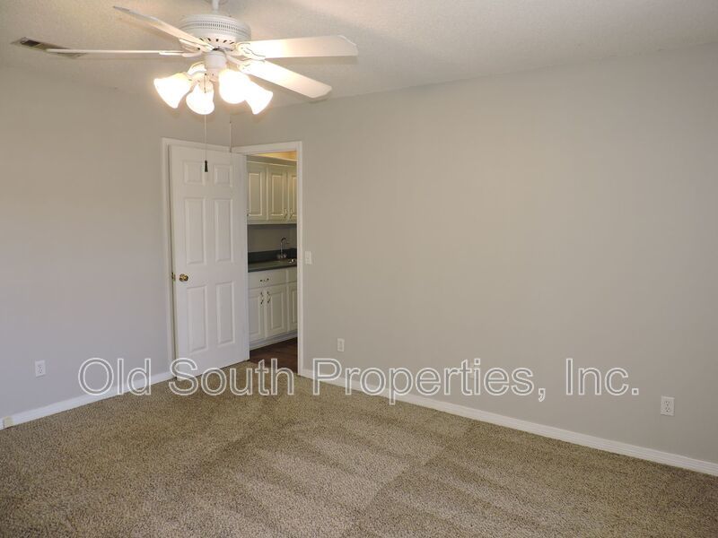 Convenient to NAS and Corry! property image